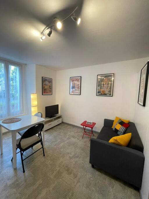 Studio Rdc Parking Prive Gratuit Doue-la-Fontaine Bagian luar foto