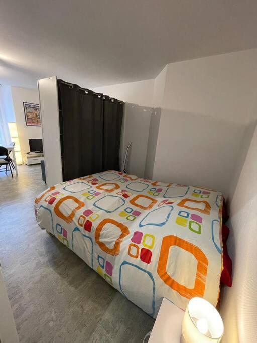Studio Rdc Parking Prive Gratuit Doue-la-Fontaine Bagian luar foto